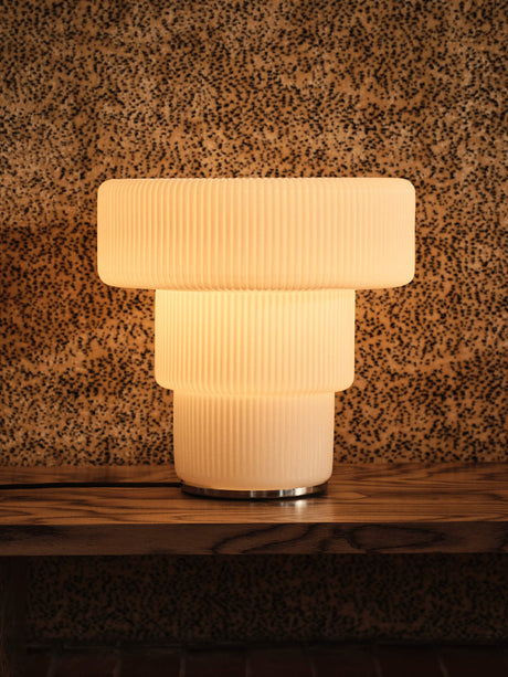 Lámpara de sobremesa Ripple de Ferm Living