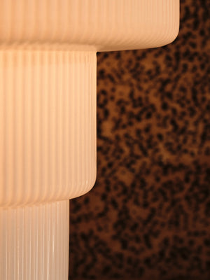 Lámpara de sobremesa Ripple de Ferm Living