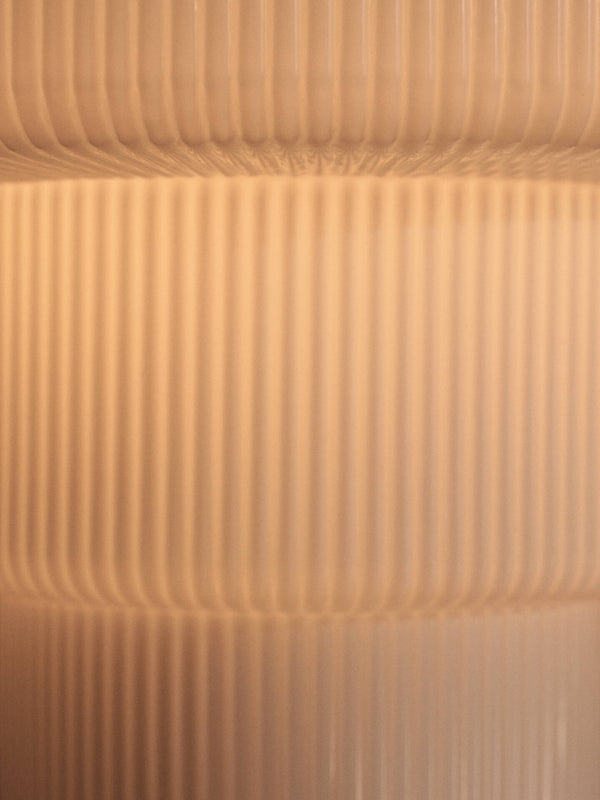 Lámpara de sobremesa Ripple de Ferm Living