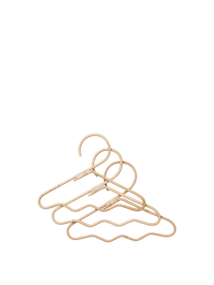 Perchas infantiles Wavi de Ferm Living