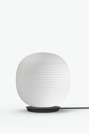 Lámpara de pie Lantern Globe · New Works