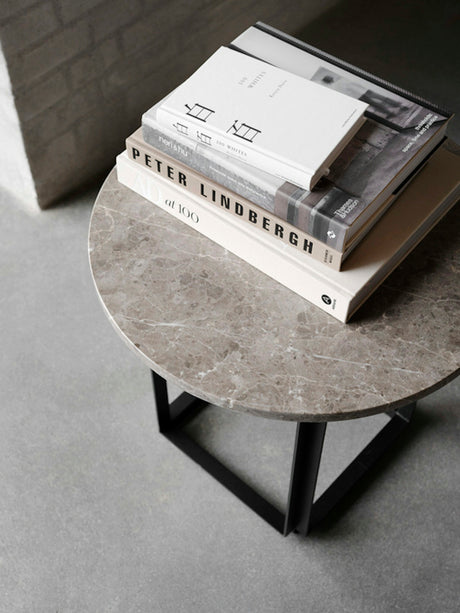 Mesa auxiliar Florence · New Works