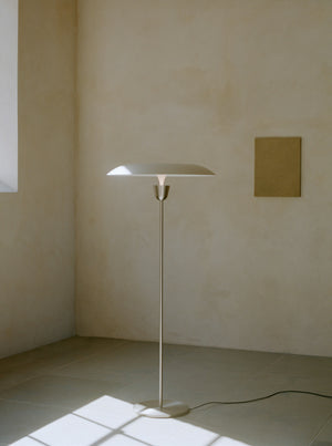 Lámpara de pie Kantarell · New Works
