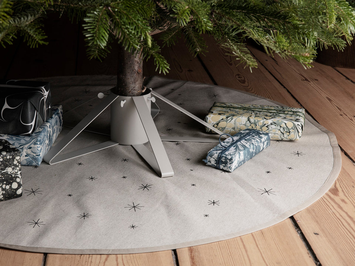 Cubrepié de árbol Star · Ferm Living · ambiente