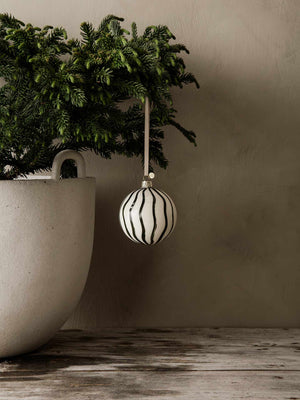 Adornos de cristal Lines · Ferm Living · ambiente