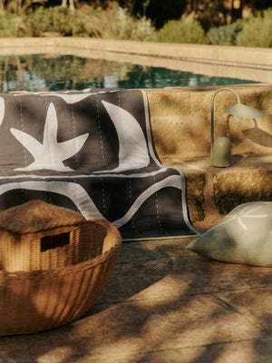 Manta acolchada con aplique Kove de Ferm Living