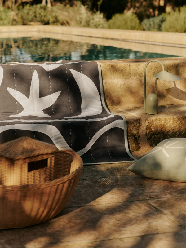 Manta acolchada con aplique Kove de Ferm Living