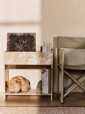 Jardinera de piedra con estante Stone de Ferm Living