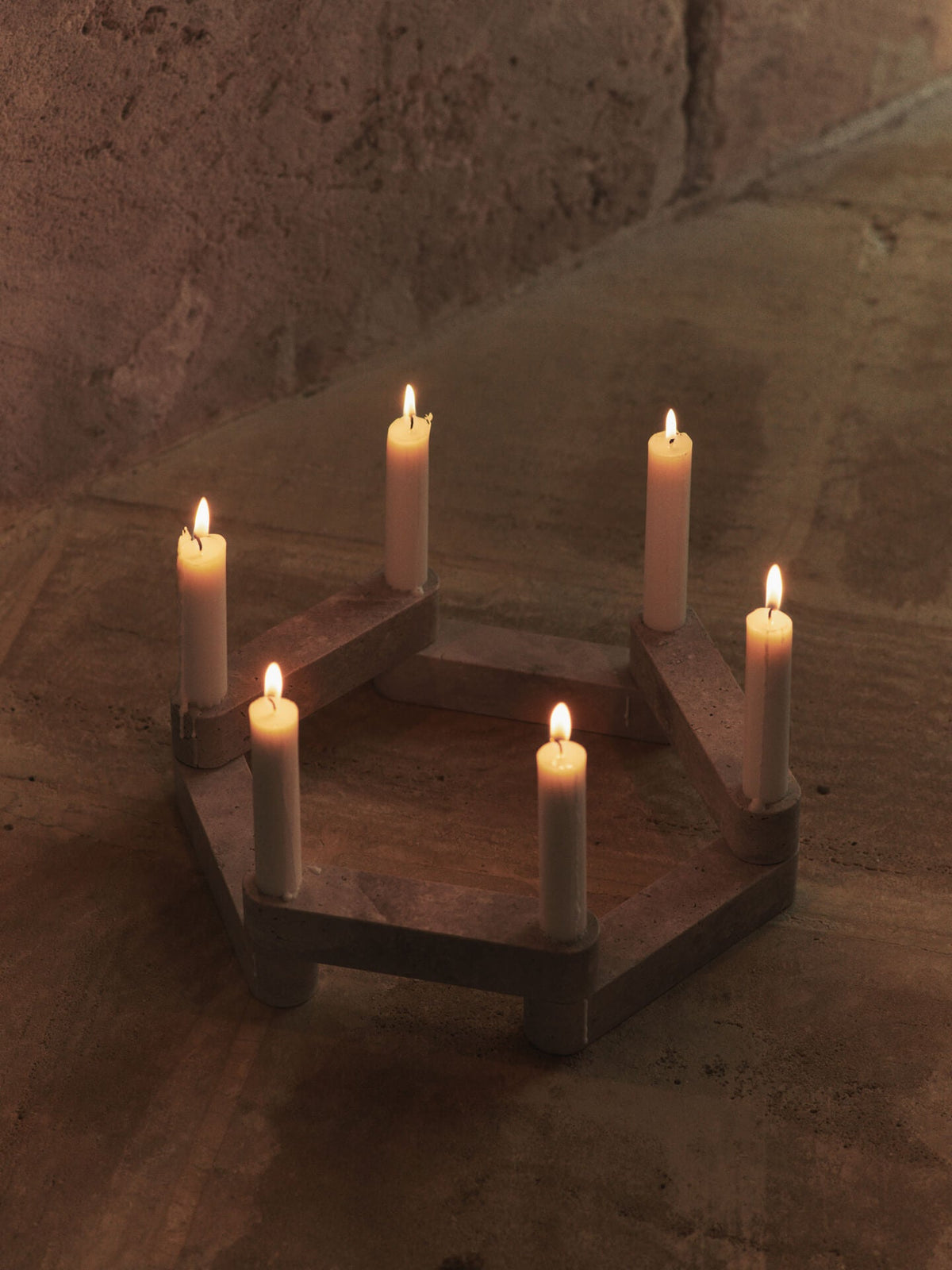 Portavelas modular Newel · Ferm Living · ambiente