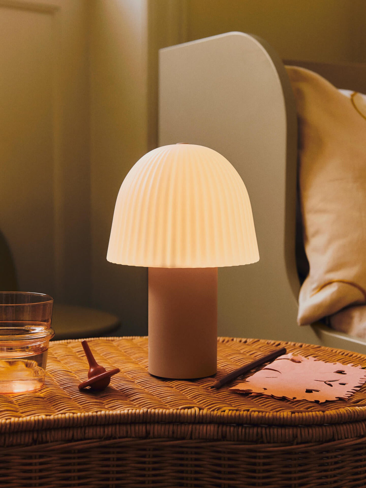 Lámpara portátil Frill · Ferm Living · vista 6