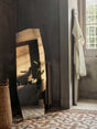 Espejo de pie Shard de Ferm Living