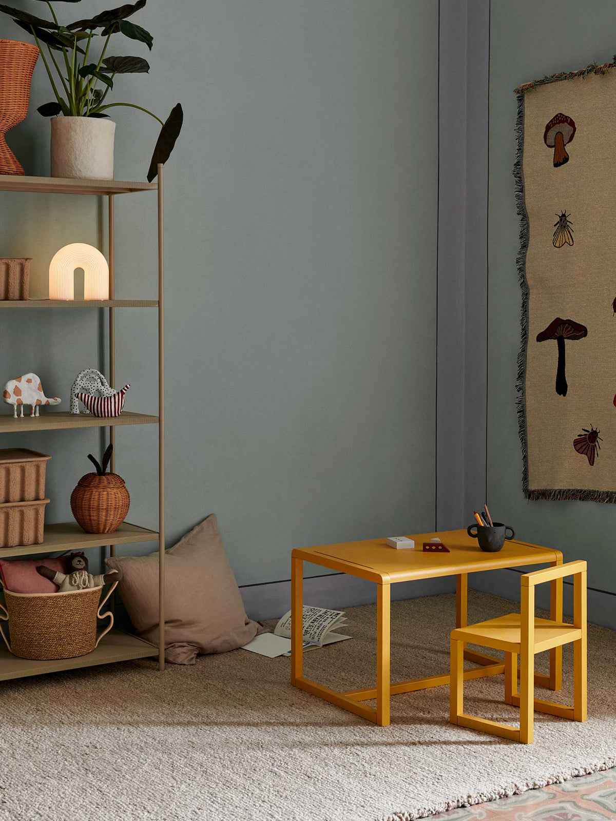 Mesa infantil Little Architect de Ferm Living