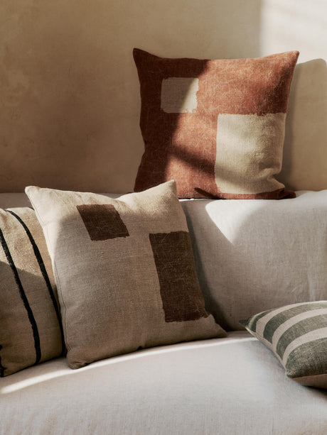 Cojín Oleo terracota/natural · Ferm Living