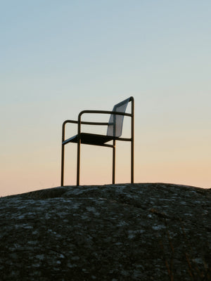 Silla con brazos de exterior Dapple de Ferm Living