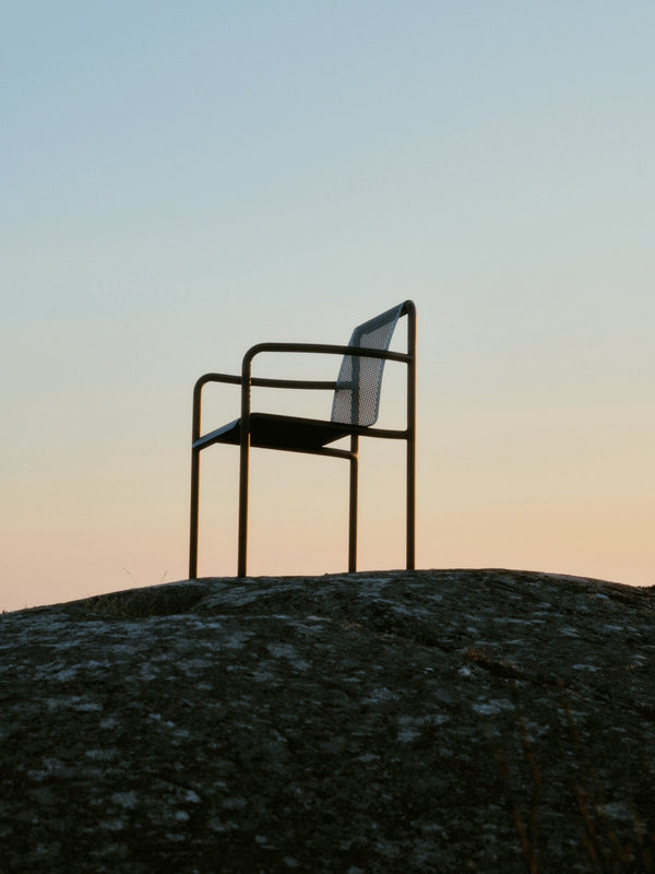 Silla con brazos de exterior Dapple de Ferm Living