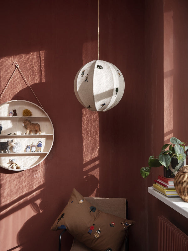 Pantalla textil bordada The Park · Ferm Living