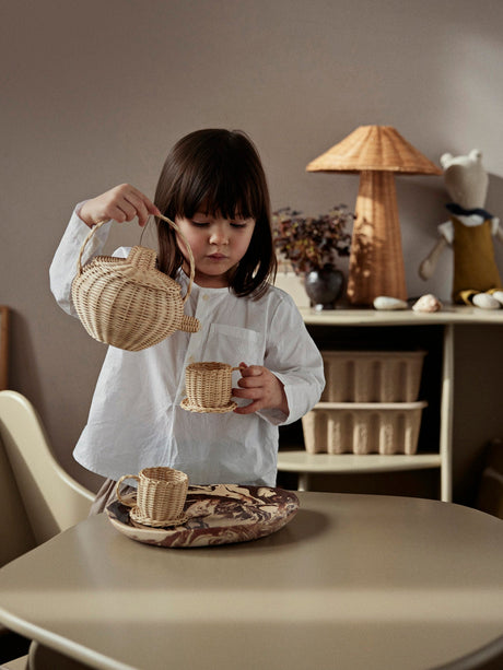 Juego de té de ratán Rattan de Ferm Living