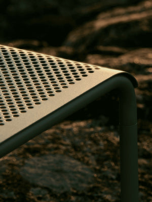 Banco de exterior Dapple de Ferm Living