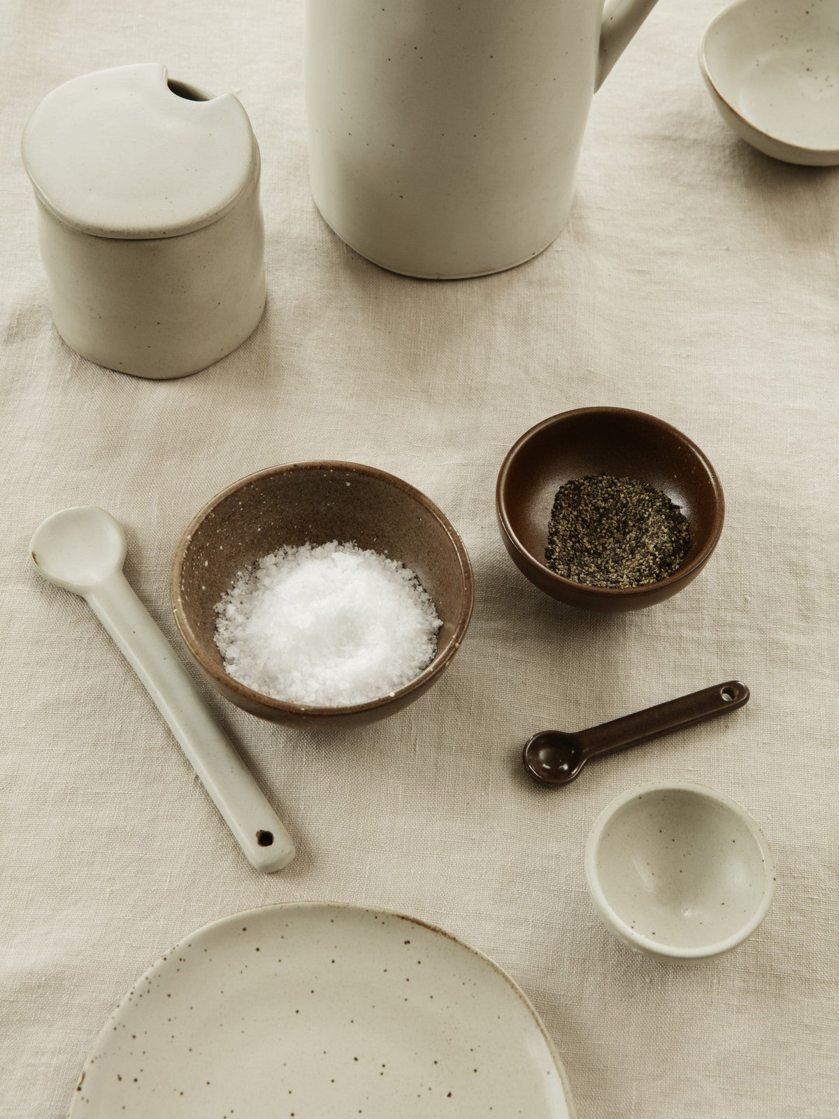 Tarro con cuchara Flow · Ferm Living