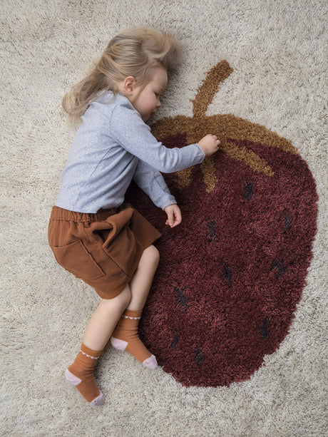 Alfombra tufting fresa Fruiticana de Ferm Living