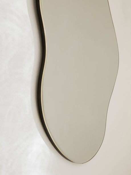 Espejo Pond L latón · Ferm Living · vista 2