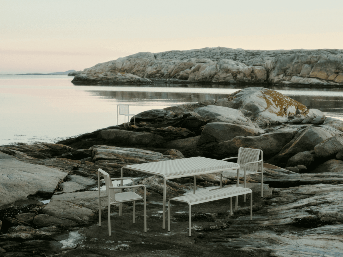Banco de exterior Dapple de Ferm Living