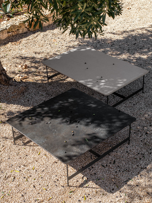 Mesa auxiliar Little T de exterior, vista 2