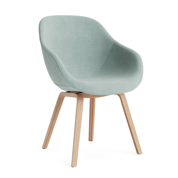 Silla tapizada About A Chair AAC 123 · HAY · Linara 499 / Varnished Oak