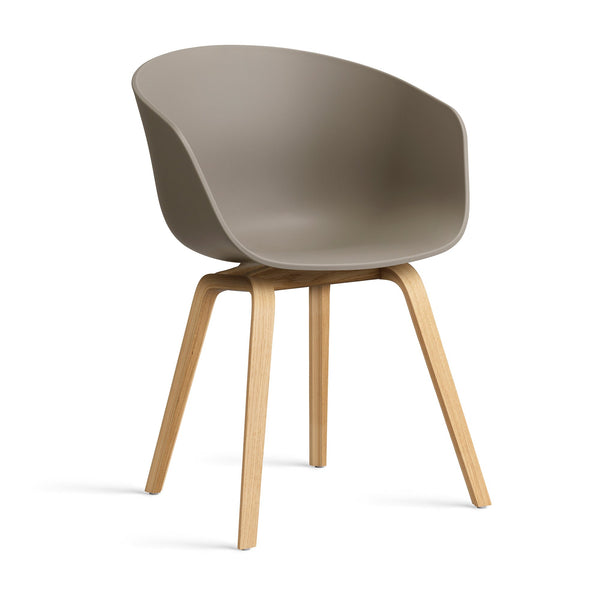 Silla About A Chair AAC 22 · HAY · khaki 2.0 / Varnished Oak