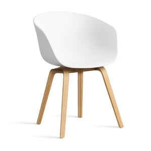 Silla About A Chair AAC 22 · HAY · white 2.0 / Varnished Oak