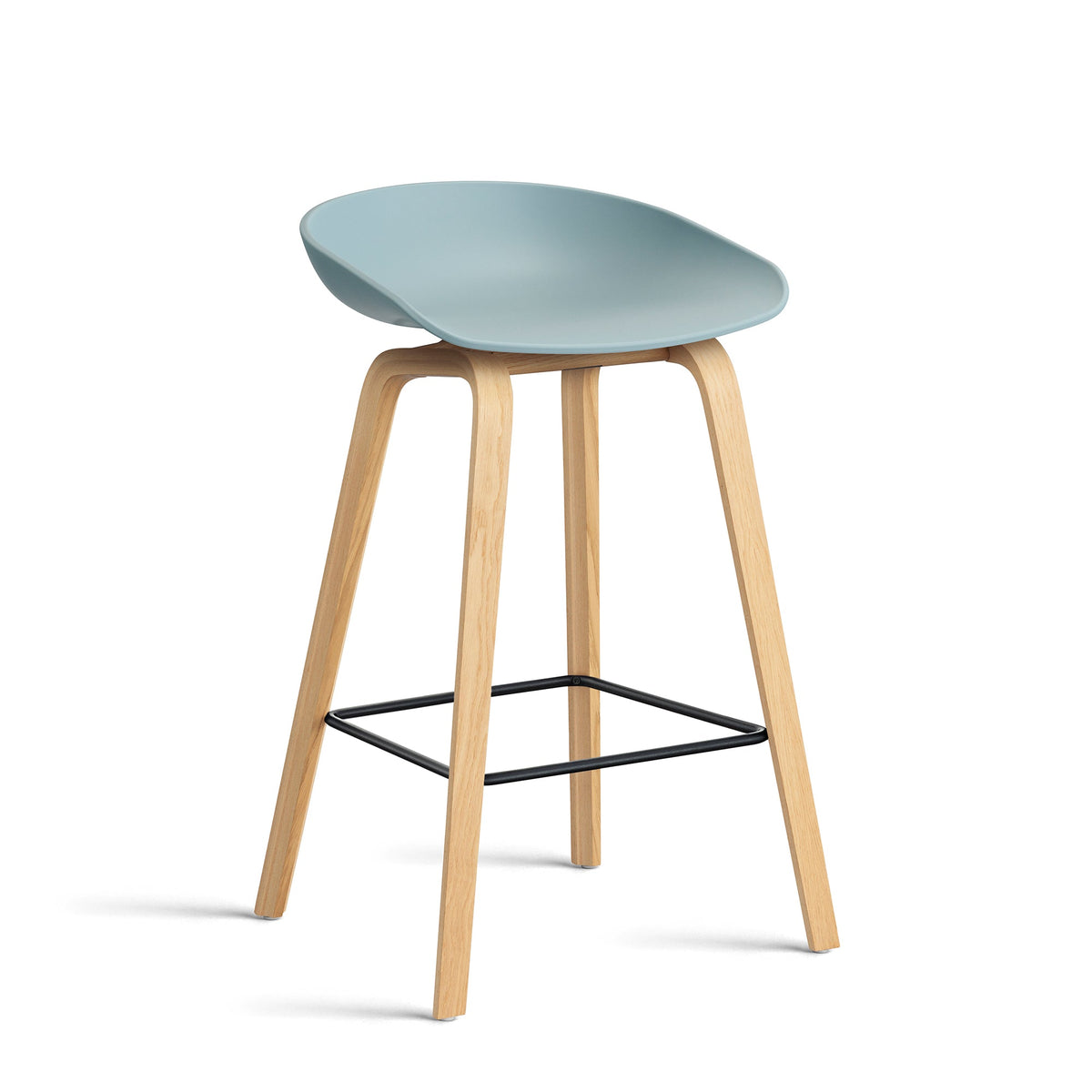 Taburete alto About A Stool AAS 32 · HAY · dusty blue 2.0 / H 65 cm / Varnished Oak / Black Steel