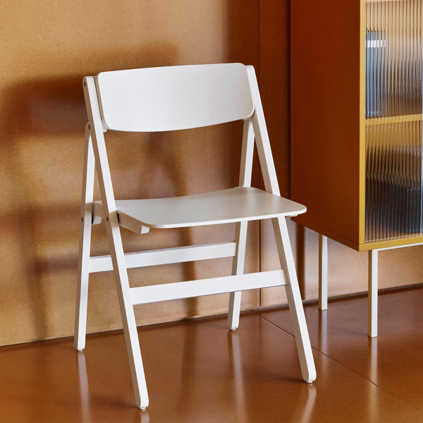 Silla plegable Backflip · HAY · ambiente