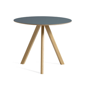 Mesa redonda Copenhague CPH20 · HAY · Smokey Blue / Ø 90 cm / Varnished Oak