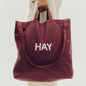 Bolso bandolera Grid · HAY · ambiente