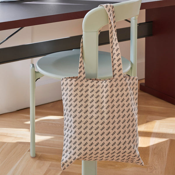 Bolsa tote Logo · HAY · ambiente