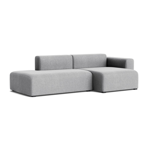 Sofá Mags 2,5 plazas con brazos bajos · HAY · Kvadrat " Hallingdal " 65 Light Gray (130) / Right Armrest / Combination 3