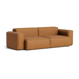 Sofá 2,5 plazas brazo bajo Mags Soft · HAY · Leather Sense Cognac