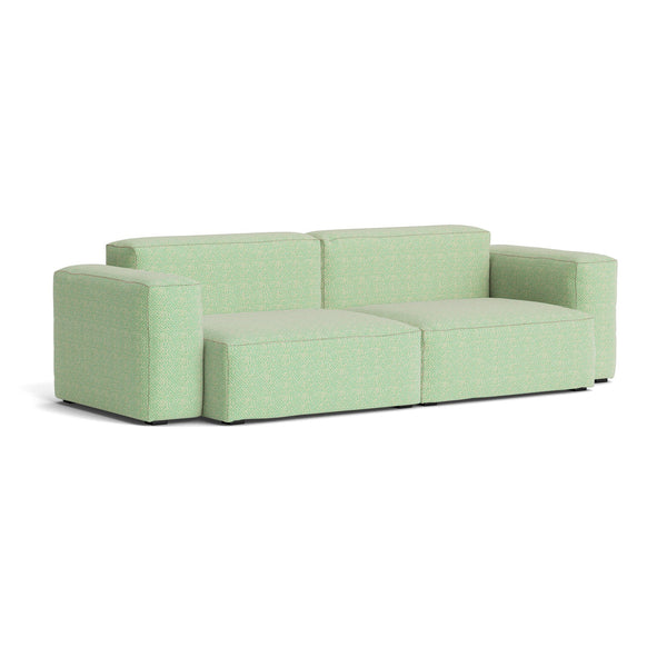 Sofá 2,5 plazas brazo bajo Mags Soft · HAY · Tartaglia Green White (989)