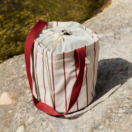 Bolsa para botella Outdoor Market · HAY · ambiente