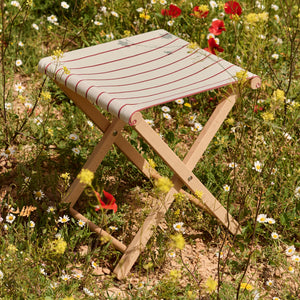 Taburete plegable Outdoor Market · HAY · ambiente