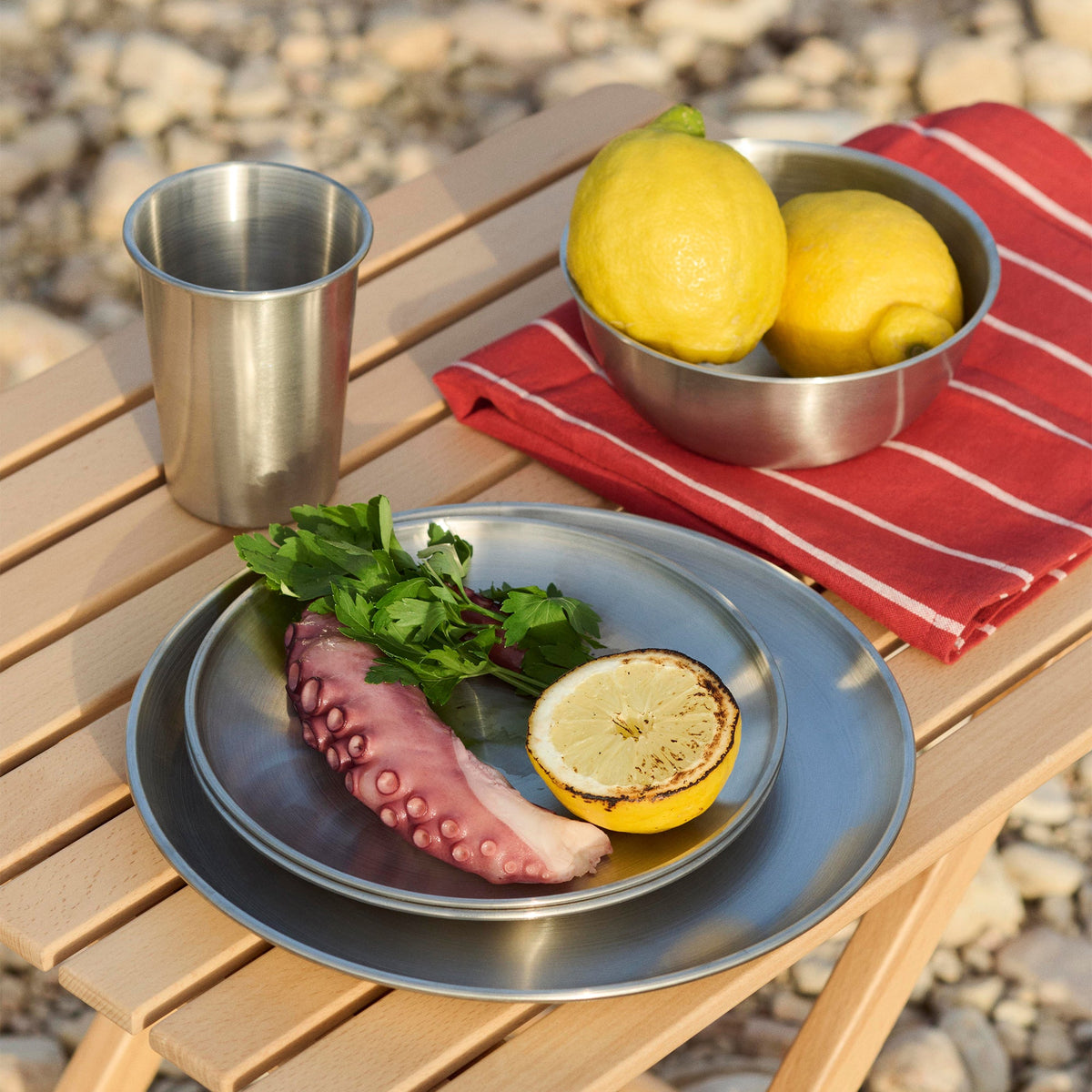 Taza Outdoor Market · HAY · ambiente