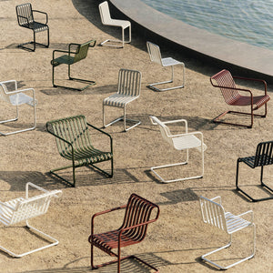 Butaca cantilever Palissade · HAY · ambiente