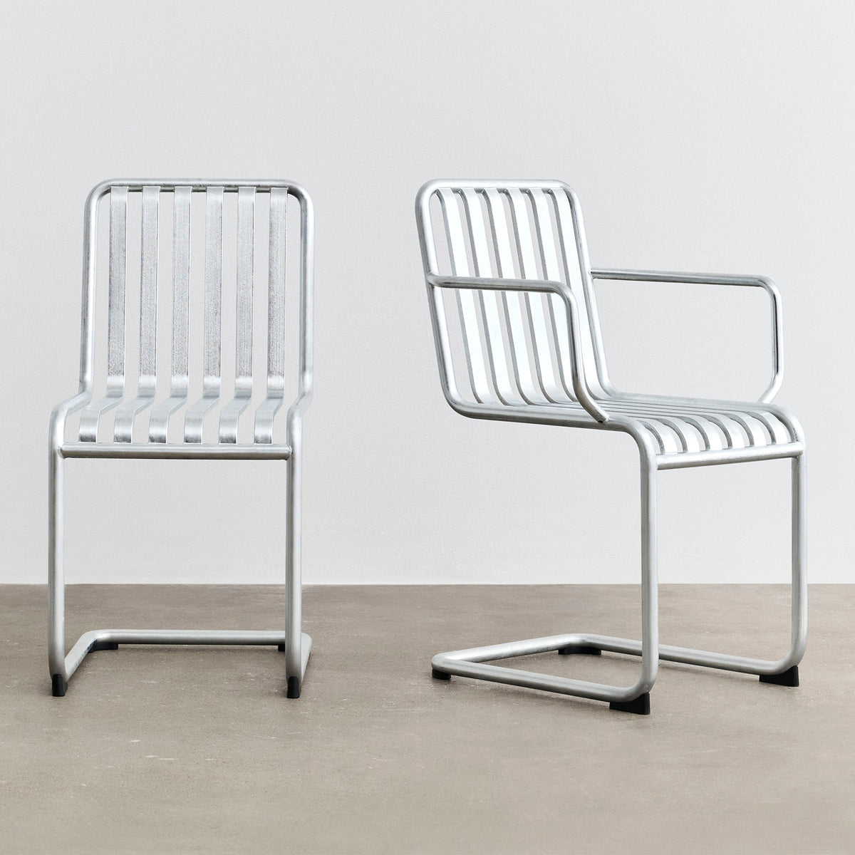 Silla cantilever Palissade · HAY · ambiente