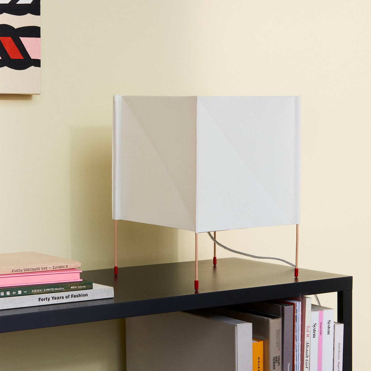 Lámpara de mesa Paper Cube · HAY · ambiente