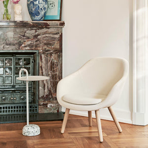 Mesa auxiliar Bowler · HAY · ambiente