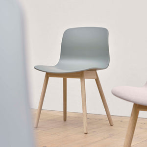 Silla About A Chair AAC 12 · HAY · ambiente