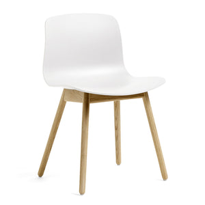 Silla About A Chair AAC 12 · HAY · white 2.0 / Varnished Oak