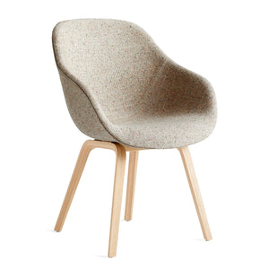 Silla tapizada About A Chair AAC 123 · HAY · Bolgheri Beige (LGG60) / Oak With A Matte Finish