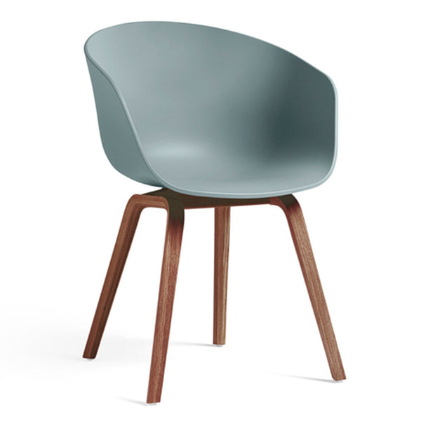 Silla About A Chair AAC 22 · HAY · dusty blue 2.0 / Varnished Walnut