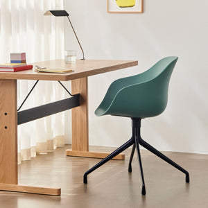 Silla giratoria About A Chair AAC 220 · HAY · ambiente